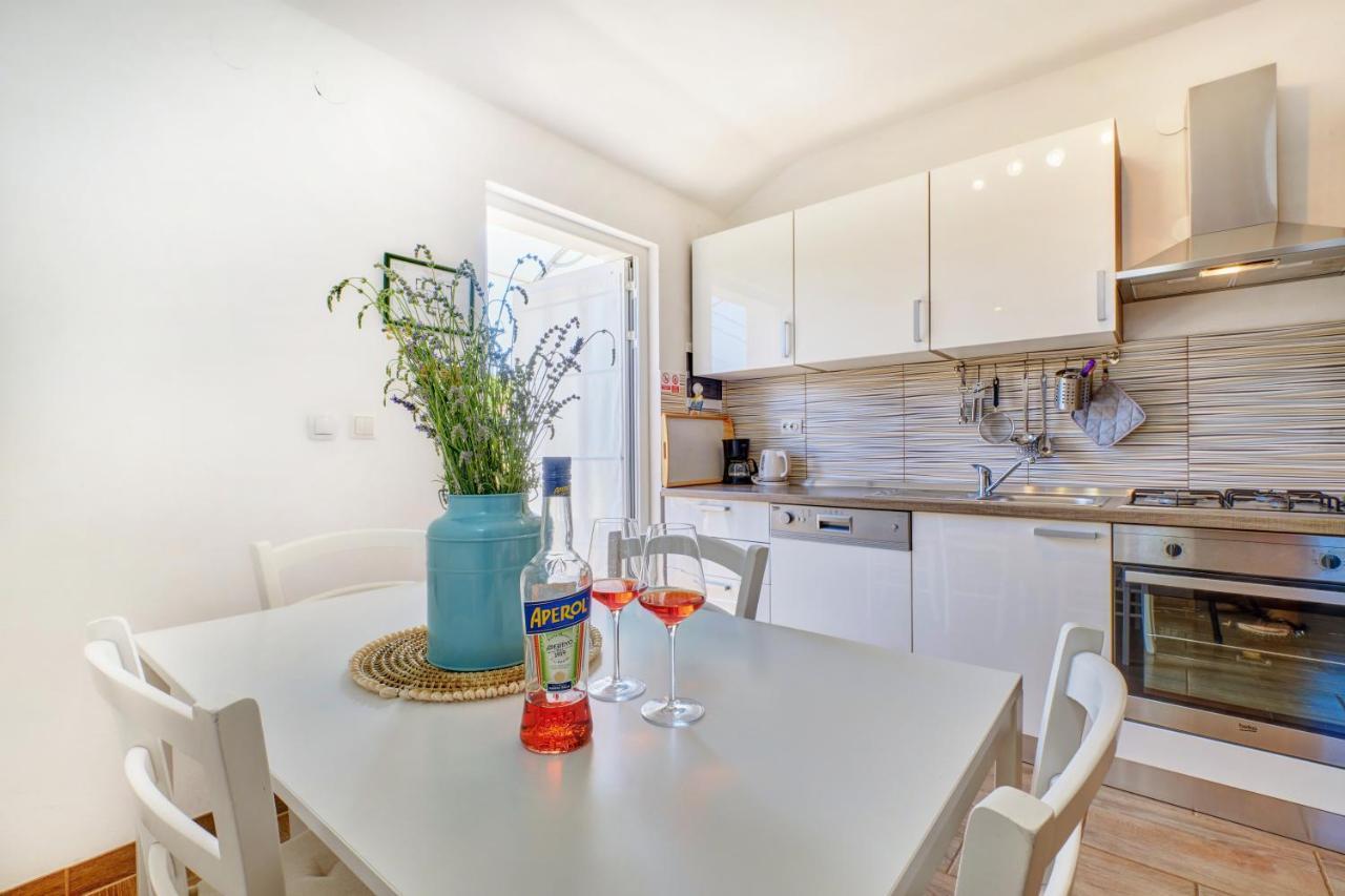 Apartment Tena Veli Lošinj Eksteriør billede