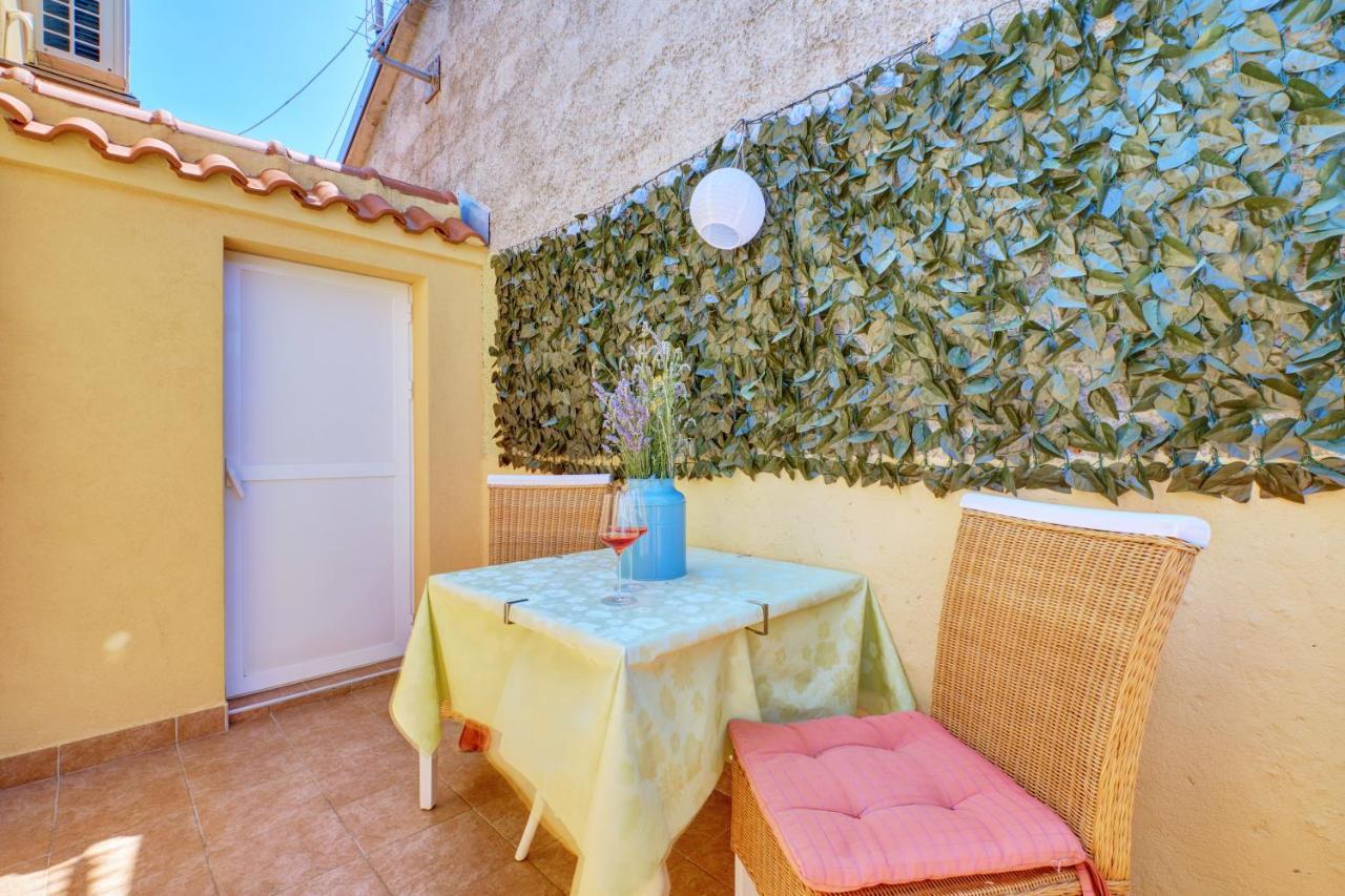Apartment Tena Veli Lošinj Eksteriør billede
